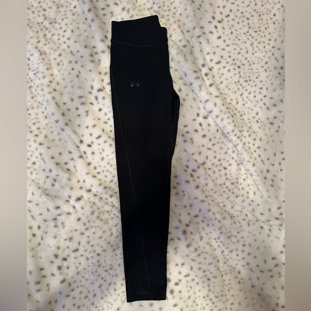 EUC Under Armour girls leggings